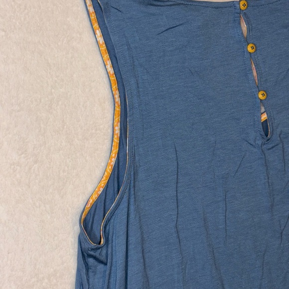 NWT! Matilda Jane Blue V‑Neck Top with Yellow Trim button key hole
Size XXL - Picture 7 of 12